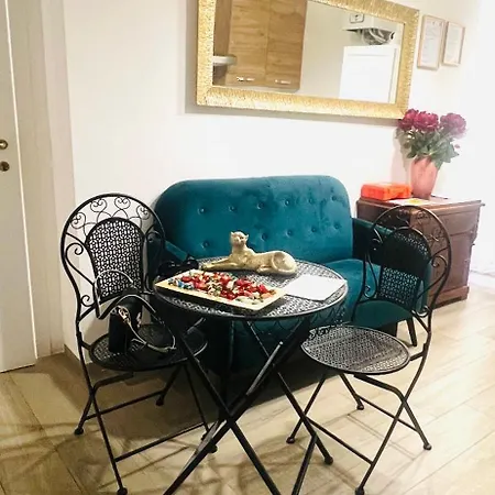 Biondi Cavour Konukevi 4*